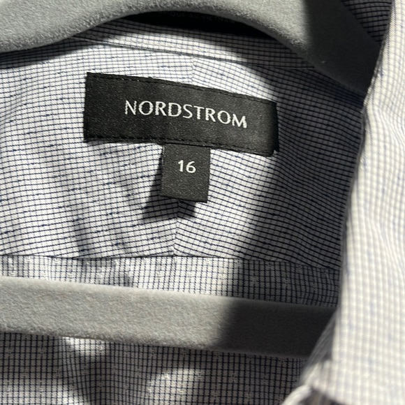 Nordstrom 100% Cotton button down shirt - Picture 2 of 4